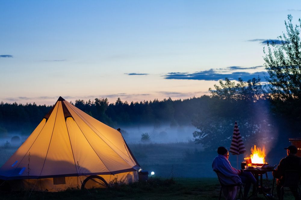 Upptäck det magiska med glamping i Sverige